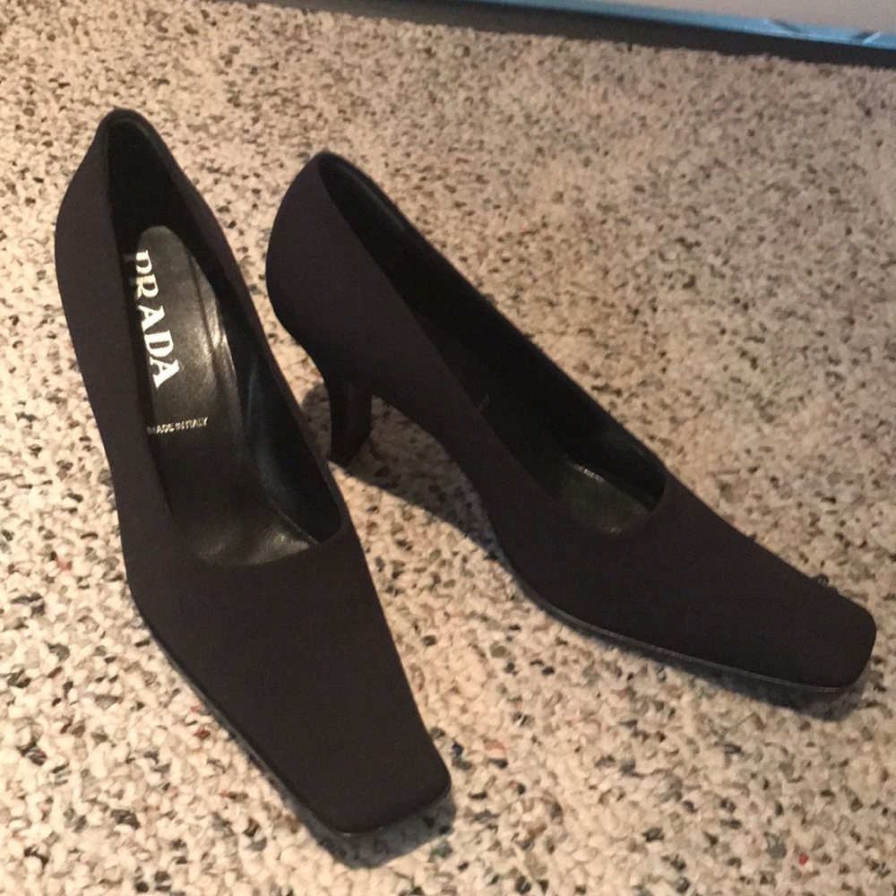 Prade black pumps. Size 38 (8 USA)